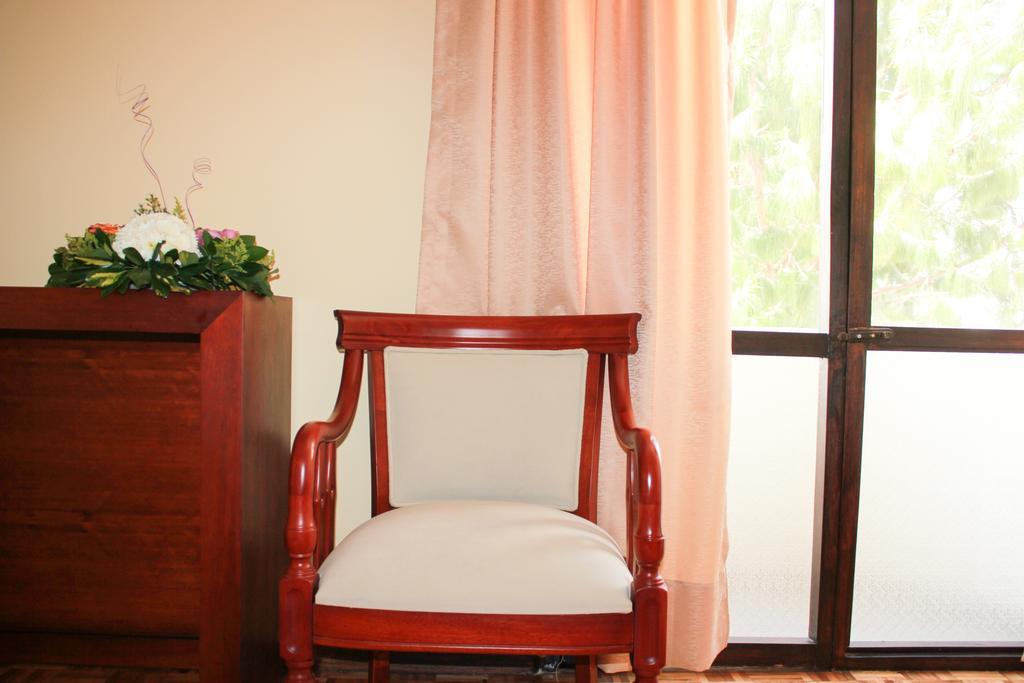 Hotel Villa Lafayette Quito Ruang foto