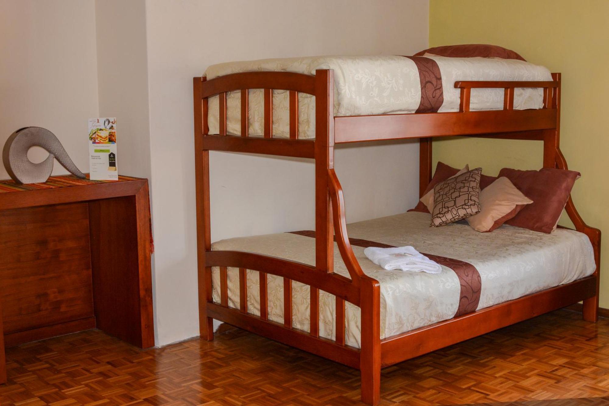 Hotel Villa Lafayette Quito Bagian luar foto